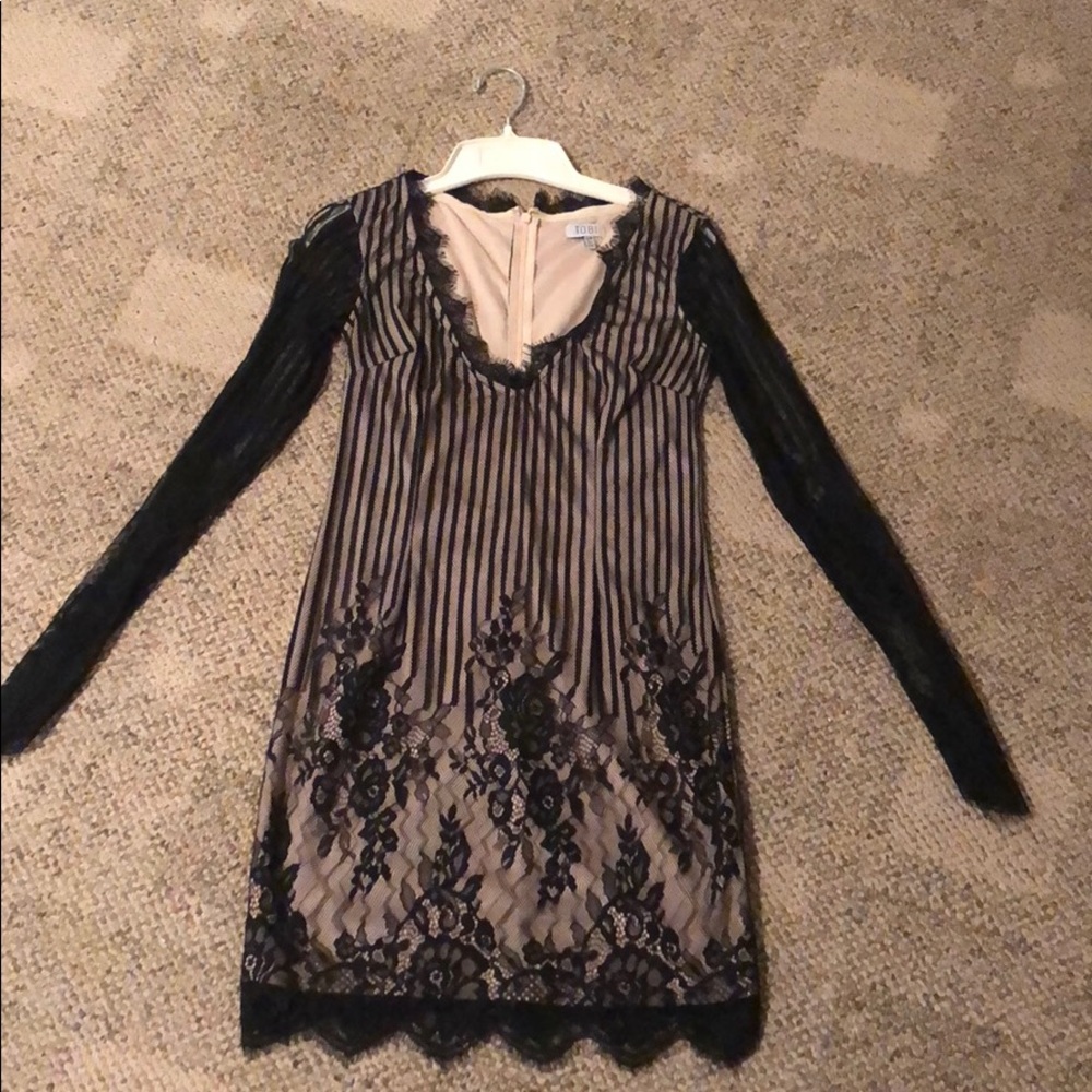 Tobi lace dress